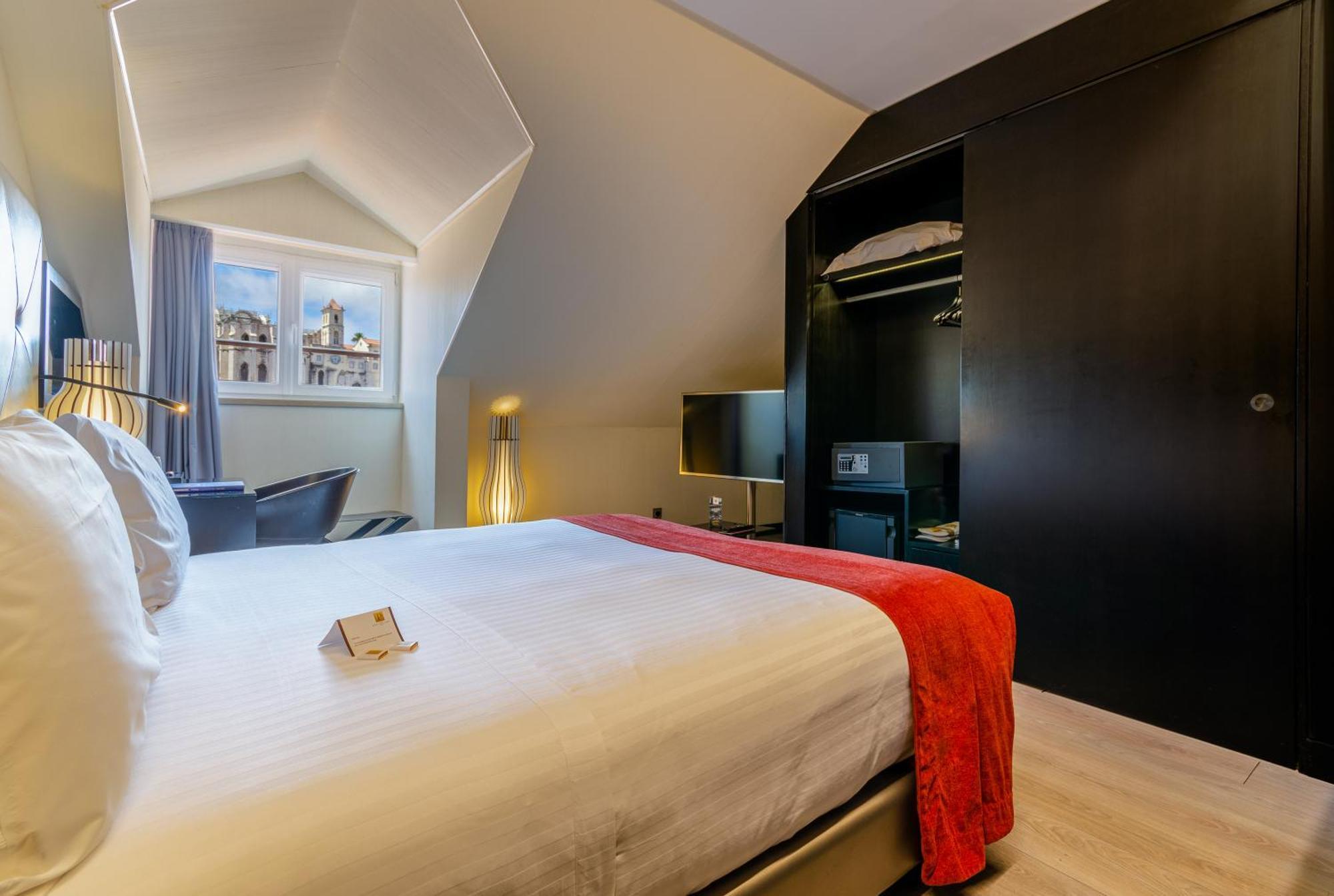 Hotel Santa Justa Lisbon Luaran gambar